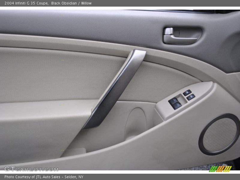 Door Panel of 2004 G 35 Coupe