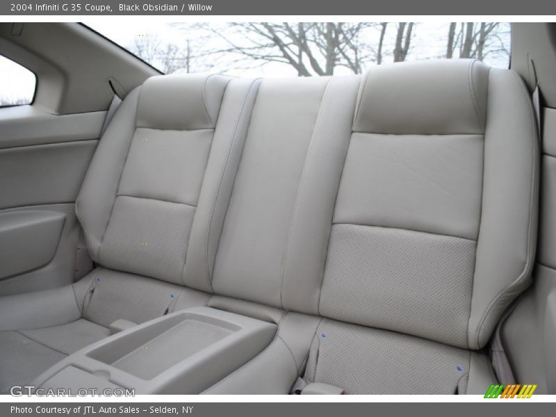 Rear Seat of 2004 G 35 Coupe