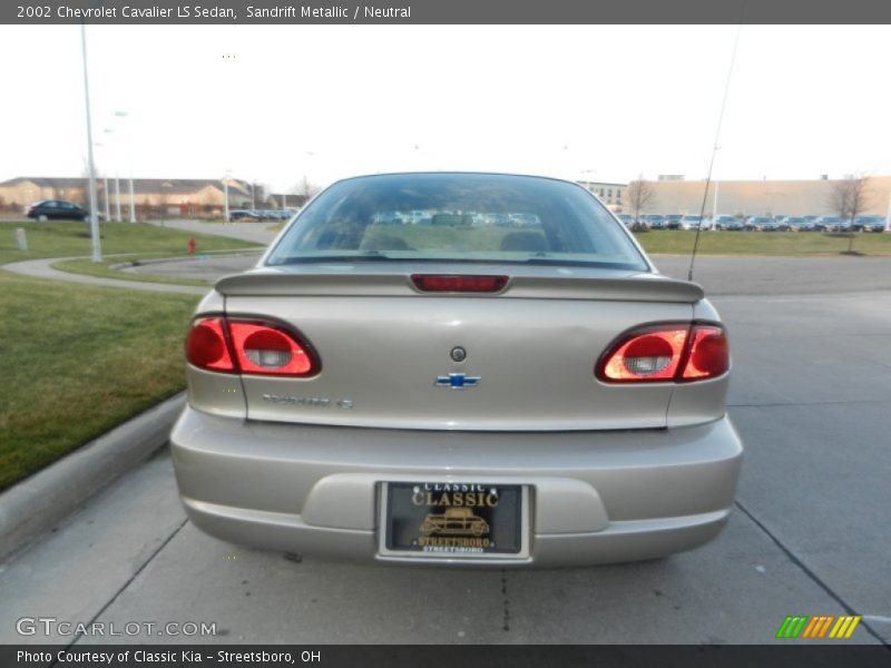 Sandrift Metallic / Neutral 2002 Chevrolet Cavalier LS Sedan