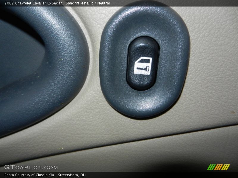 Sandrift Metallic / Neutral 2002 Chevrolet Cavalier LS Sedan