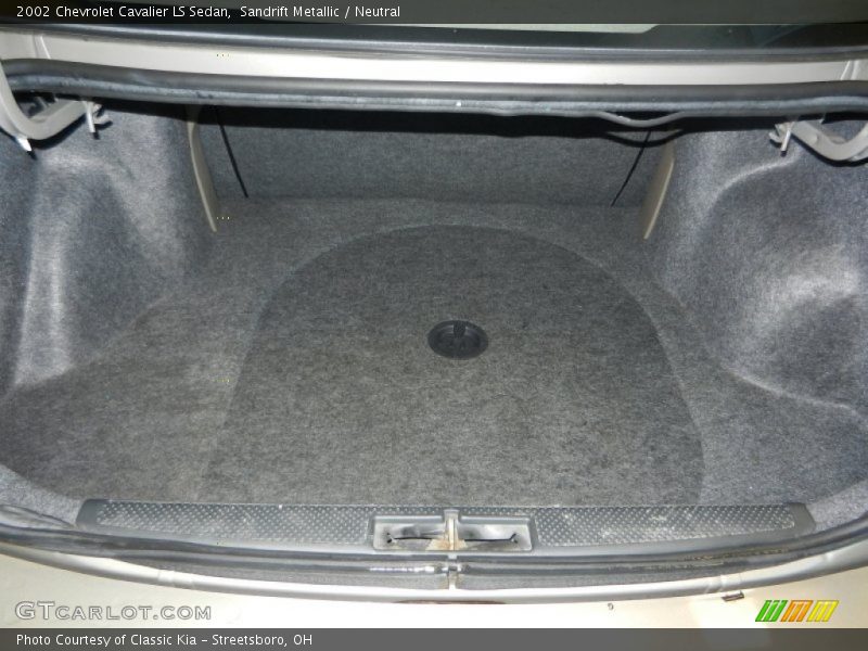  2002 Cavalier LS Sedan Trunk