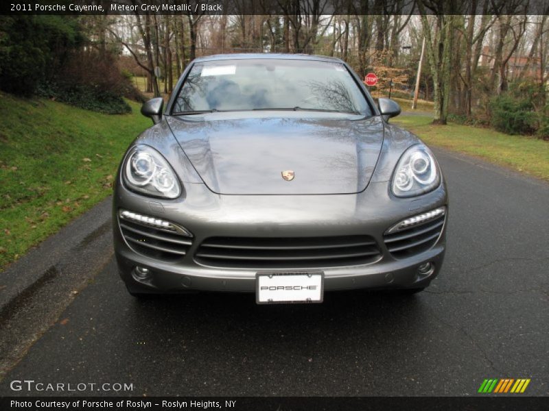 Meteor Grey Metallic / Black 2011 Porsche Cayenne