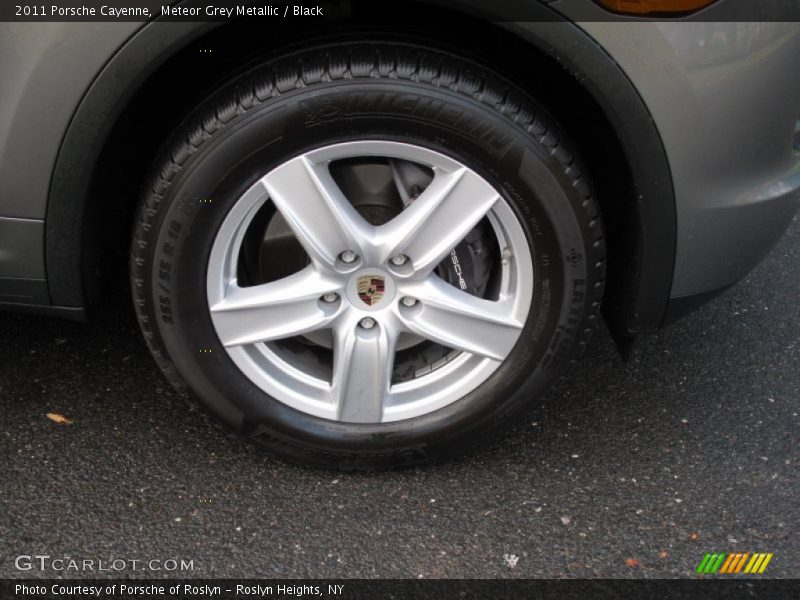 Meteor Grey Metallic / Black 2011 Porsche Cayenne