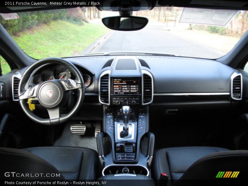 Dashboard of 2011 Cayenne 