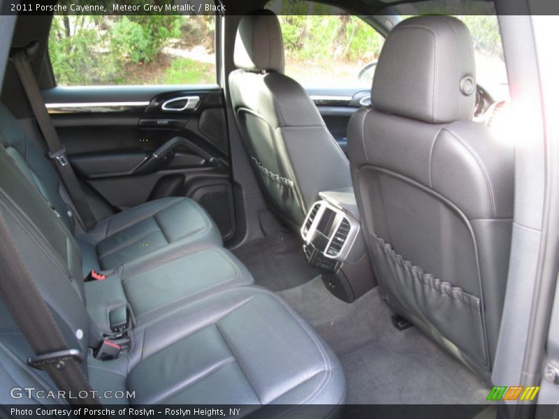 Meteor Grey Metallic / Black 2011 Porsche Cayenne