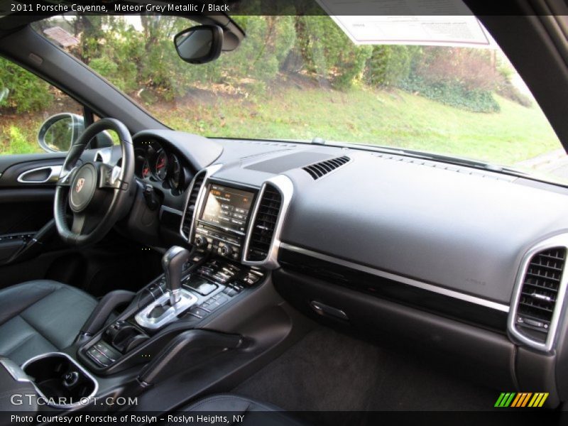 Meteor Grey Metallic / Black 2011 Porsche Cayenne