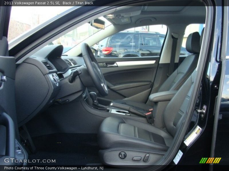 Black / Titan Black 2013 Volkswagen Passat 2.5L SE