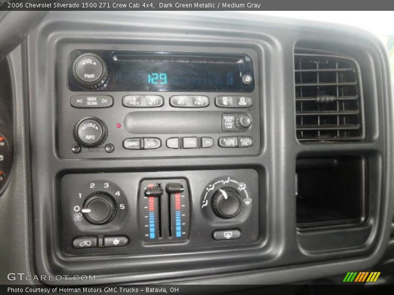 Dark Green Metallic / Medium Gray 2006 Chevrolet Silverado 1500 Z71 Crew Cab 4x4