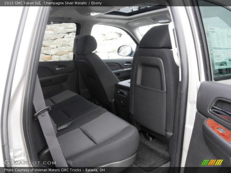 Champagne Silver Metallic / Ebony 2013 GMC Yukon SLE