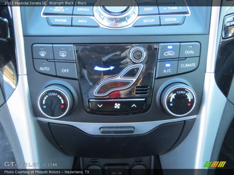 Midnight Black / Black 2013 Hyundai Sonata SE