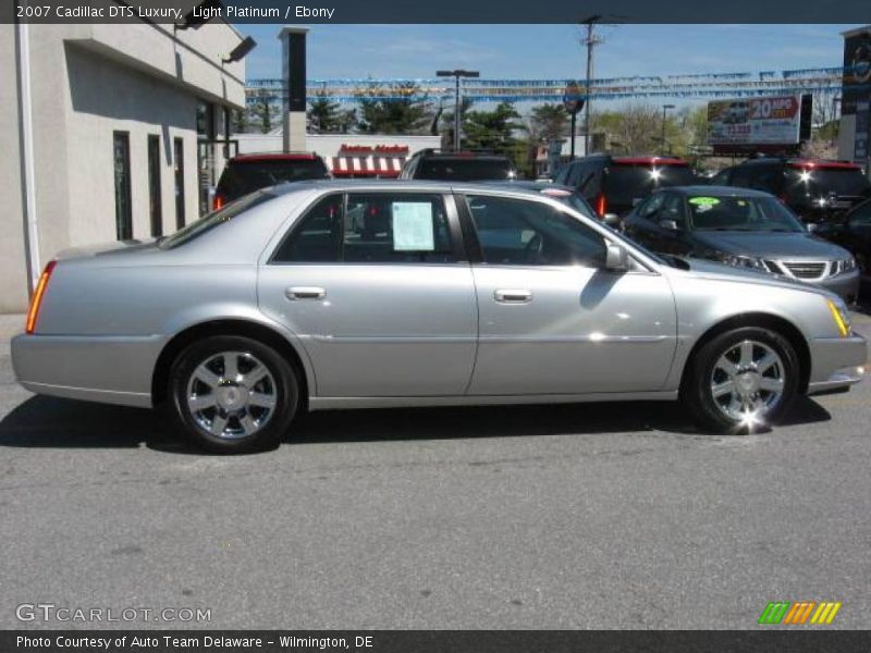 Light Platinum / Ebony 2007 Cadillac DTS Luxury