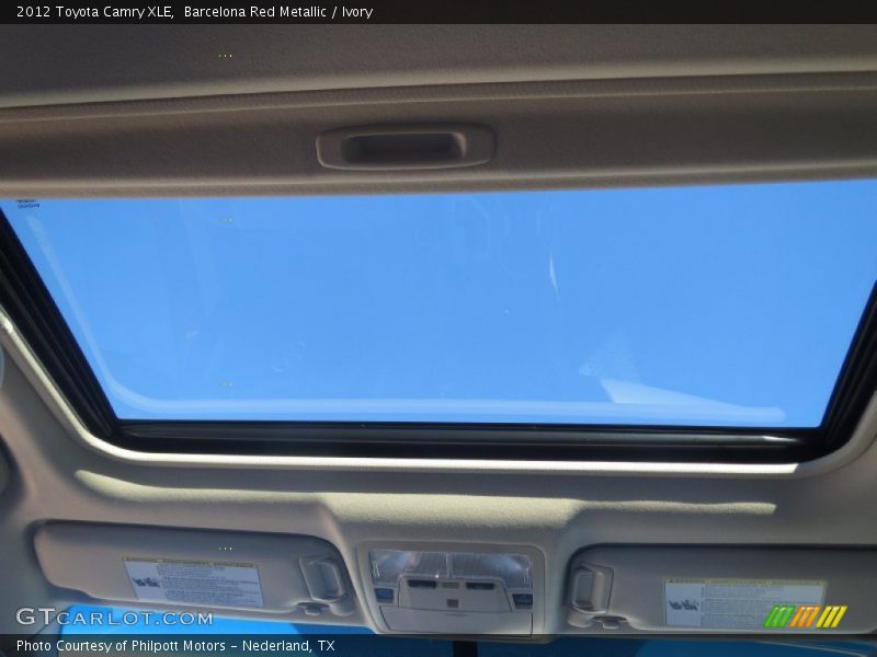 Barcelona Red Metallic / Ivory 2012 Toyota Camry XLE