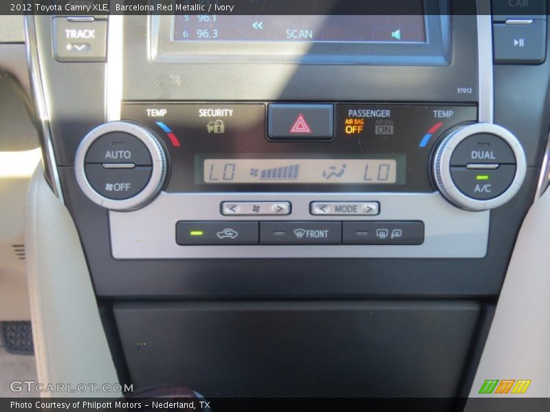 Barcelona Red Metallic / Ivory 2012 Toyota Camry XLE