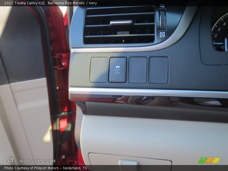 Barcelona Red Metallic / Ivory 2012 Toyota Camry XLE