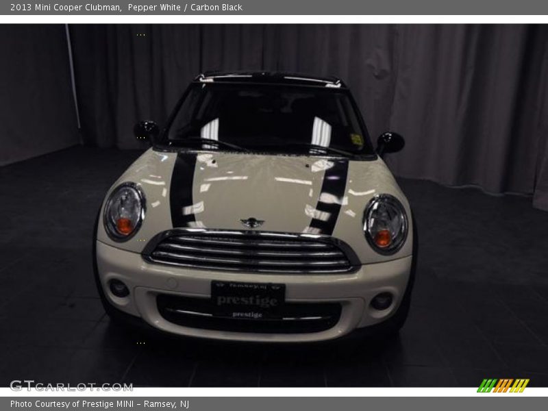 Pepper White / Carbon Black 2013 Mini Cooper Clubman