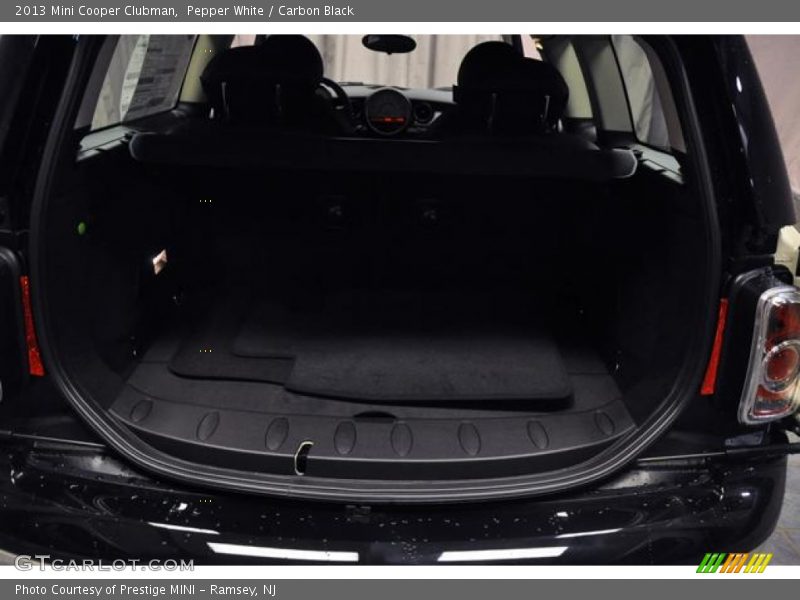 Pepper White / Carbon Black 2013 Mini Cooper Clubman