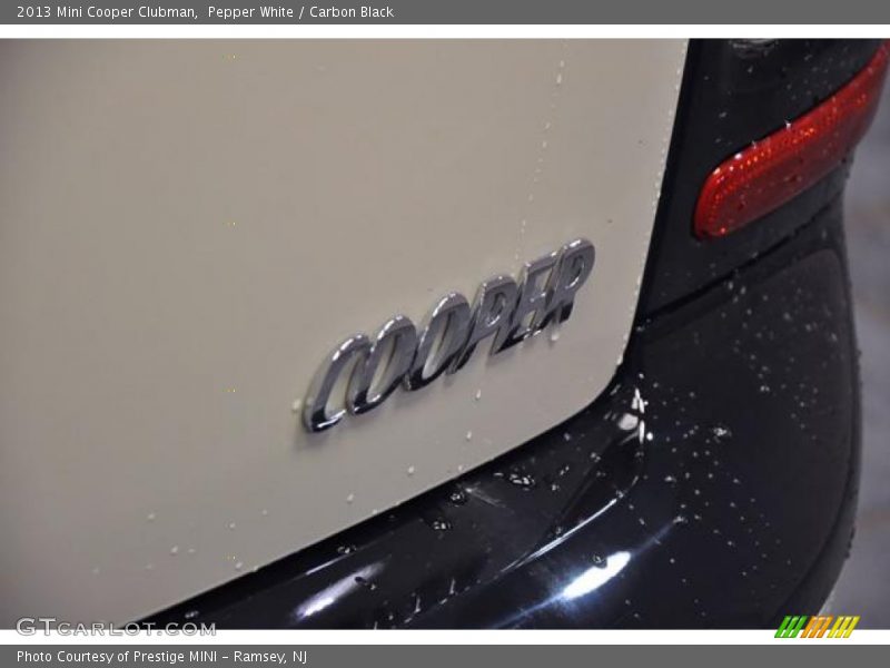 Pepper White / Carbon Black 2013 Mini Cooper Clubman