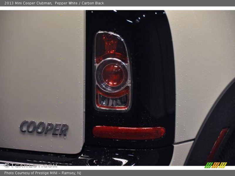 Pepper White / Carbon Black 2013 Mini Cooper Clubman