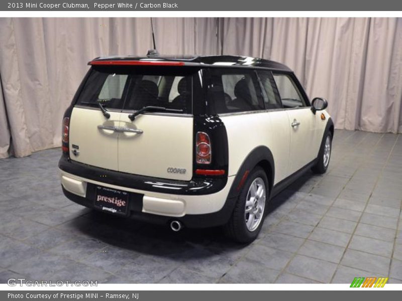 Pepper White / Carbon Black 2013 Mini Cooper Clubman