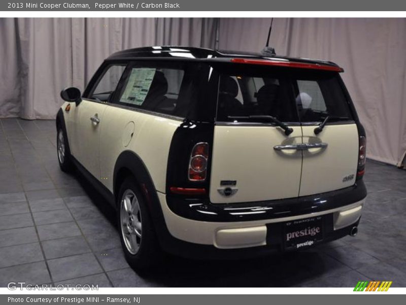 Pepper White / Carbon Black 2013 Mini Cooper Clubman