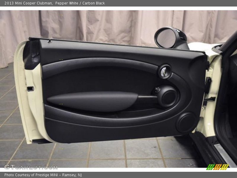 Pepper White / Carbon Black 2013 Mini Cooper Clubman