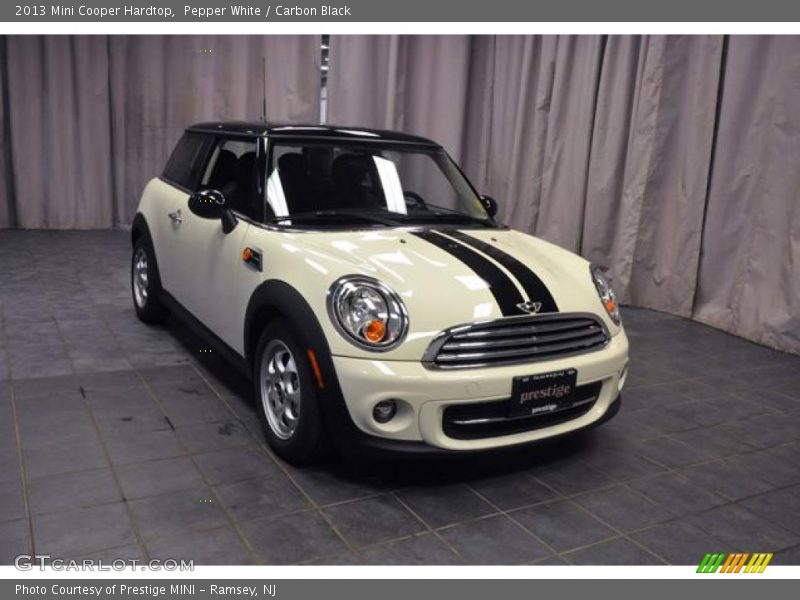 Pepper White / Carbon Black 2013 Mini Cooper Hardtop