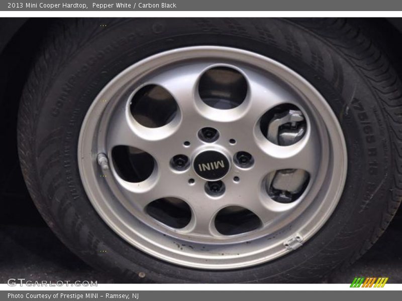 Pepper White / Carbon Black 2013 Mini Cooper Hardtop