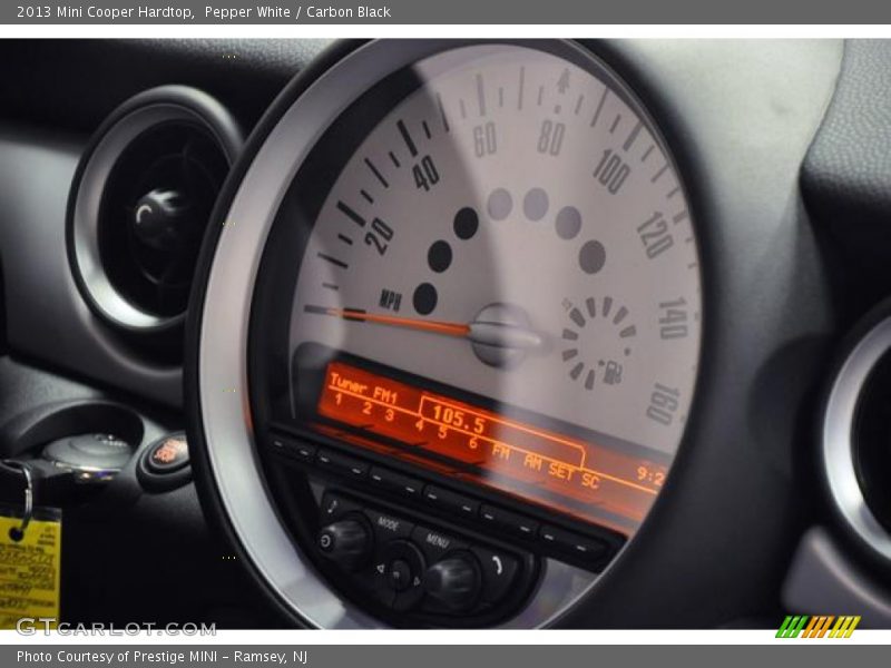 Pepper White / Carbon Black 2013 Mini Cooper Hardtop