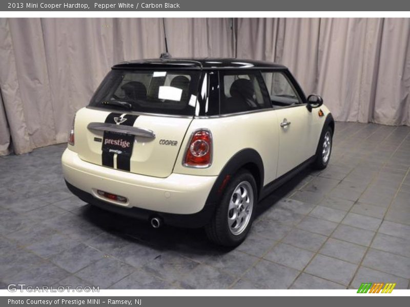 Pepper White / Carbon Black 2013 Mini Cooper Hardtop