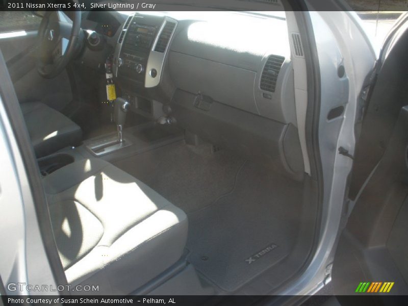 Silver Lightning / Gray 2011 Nissan Xterra S 4x4