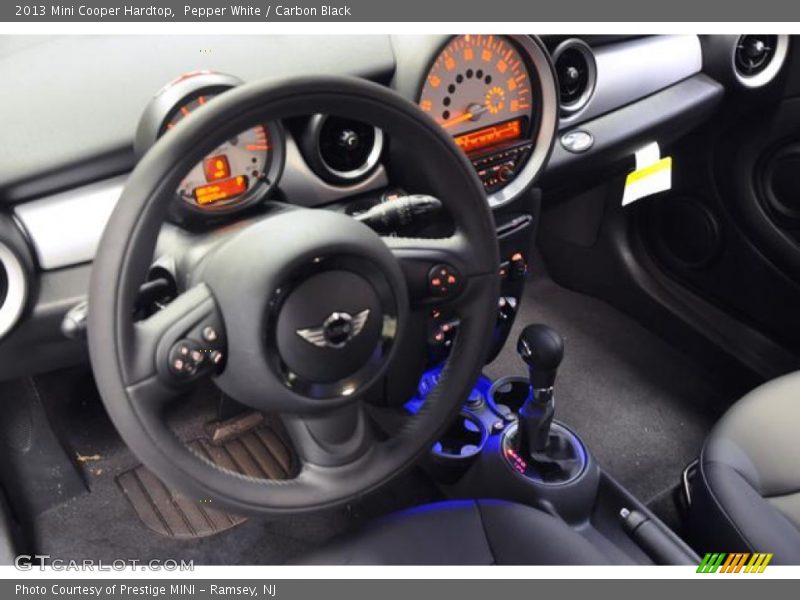 Pepper White / Carbon Black 2013 Mini Cooper Hardtop