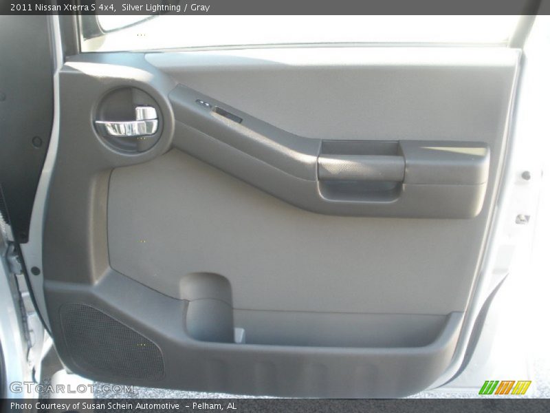 Silver Lightning / Gray 2011 Nissan Xterra S 4x4