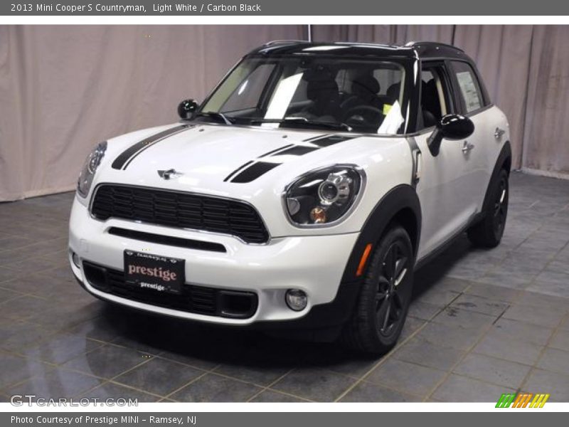 Light White / Carbon Black 2013 Mini Cooper S Countryman