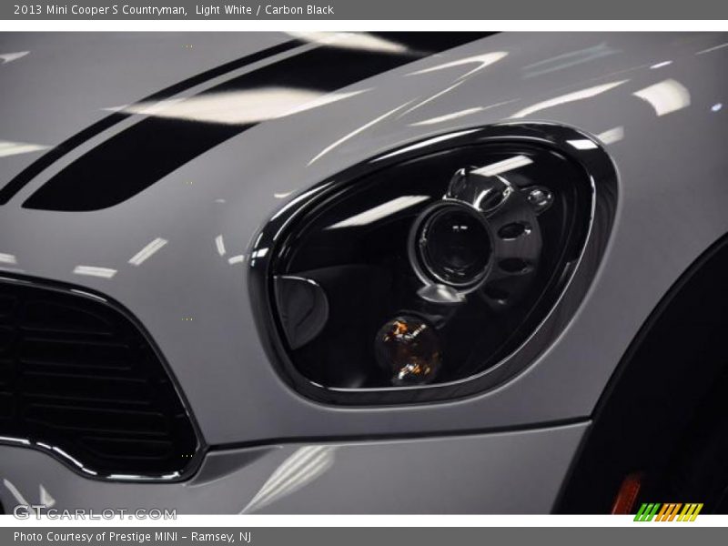 Light White / Carbon Black 2013 Mini Cooper S Countryman