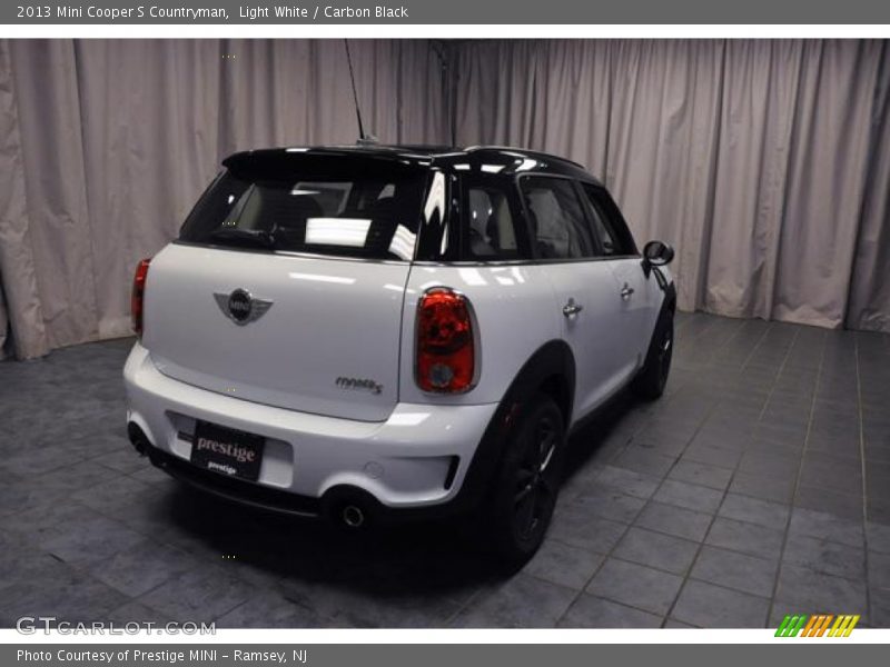 Light White / Carbon Black 2013 Mini Cooper S Countryman