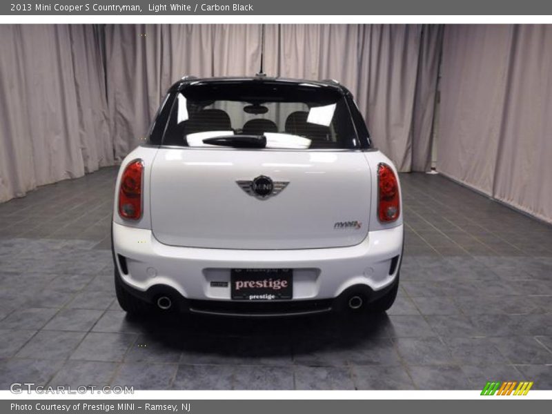 Light White / Carbon Black 2013 Mini Cooper S Countryman