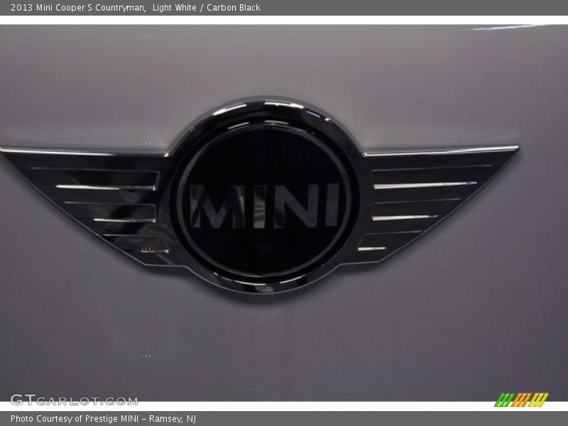 Light White / Carbon Black 2013 Mini Cooper S Countryman