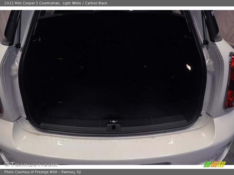 Light White / Carbon Black 2013 Mini Cooper S Countryman