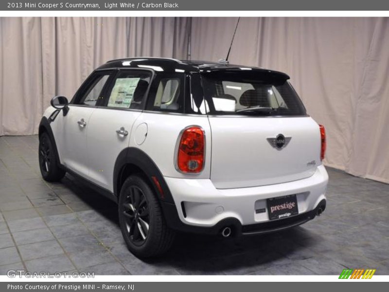 Light White / Carbon Black 2013 Mini Cooper S Countryman