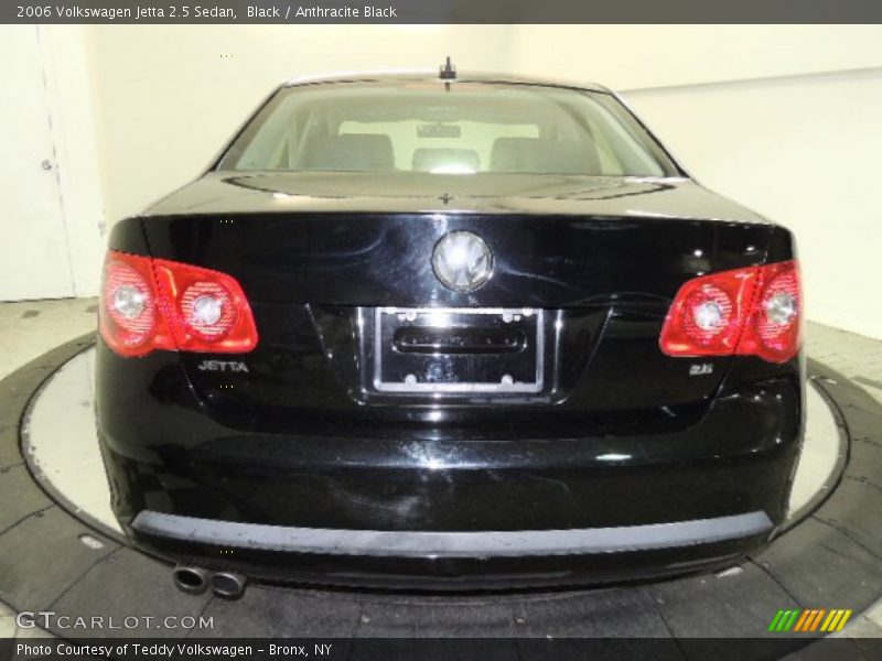 Black / Anthracite Black 2006 Volkswagen Jetta 2.5 Sedan