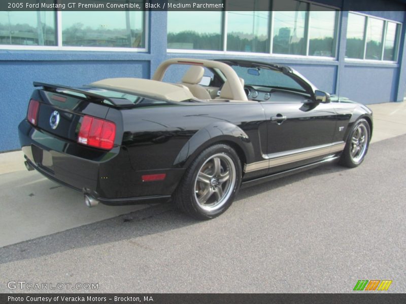 Black / Medium Parchment 2005 Ford Mustang GT Premium Convertible