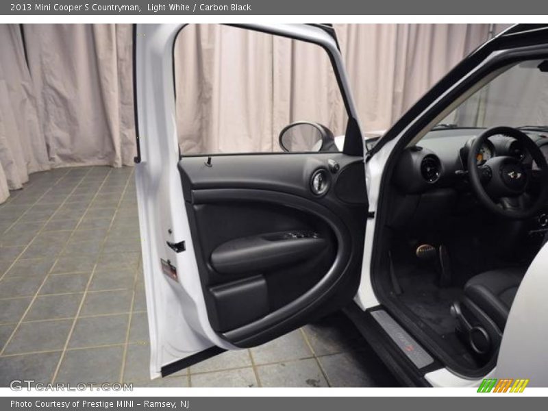 Light White / Carbon Black 2013 Mini Cooper S Countryman