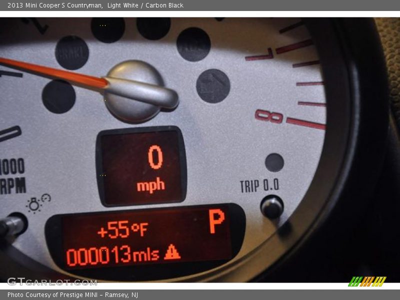 Light White / Carbon Black 2013 Mini Cooper S Countryman