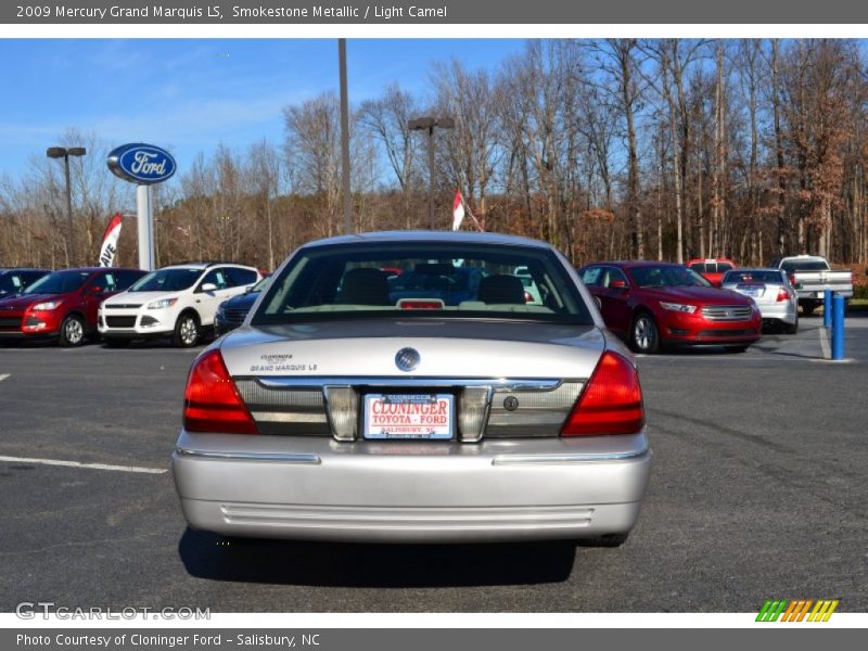 Smokestone Metallic / Light Camel 2009 Mercury Grand Marquis LS