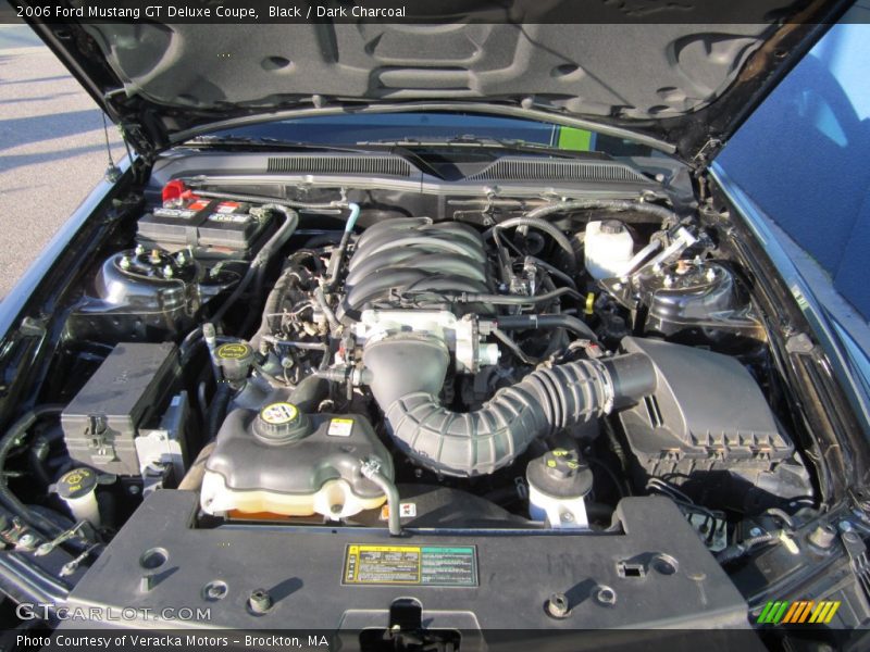 Black / Dark Charcoal 2006 Ford Mustang GT Deluxe Coupe