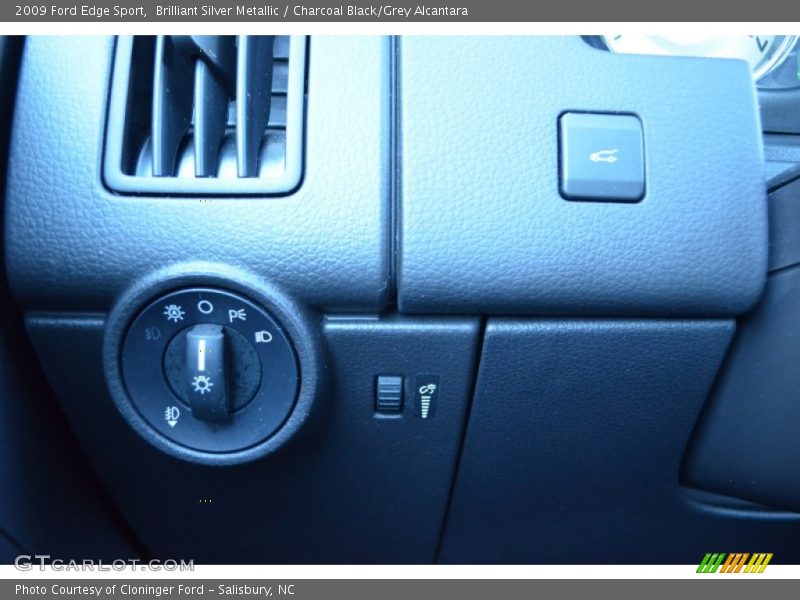 Brilliant Silver Metallic / Charcoal Black/Grey Alcantara 2009 Ford Edge Sport