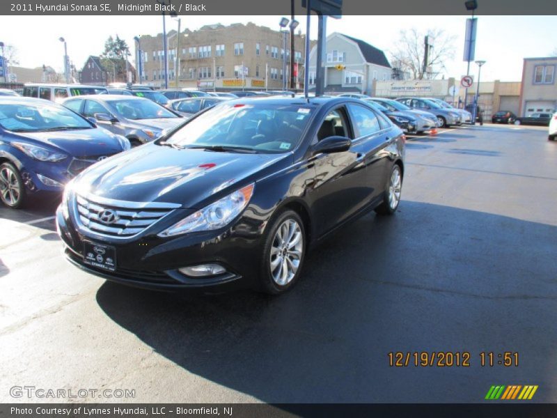 Midnight Black / Black 2011 Hyundai Sonata SE
