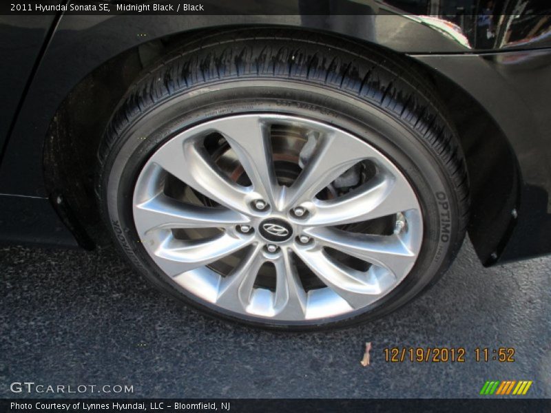 Midnight Black / Black 2011 Hyundai Sonata SE