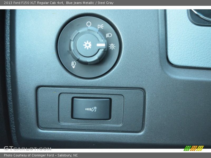 Controls of 2013 F150 XLT Regular Cab 4x4