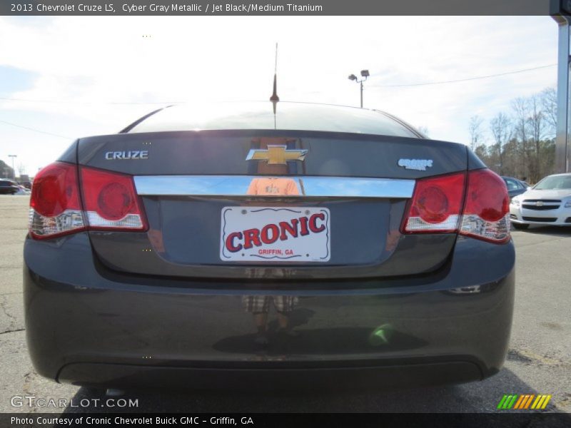 Cyber Gray Metallic / Jet Black/Medium Titanium 2013 Chevrolet Cruze LS
